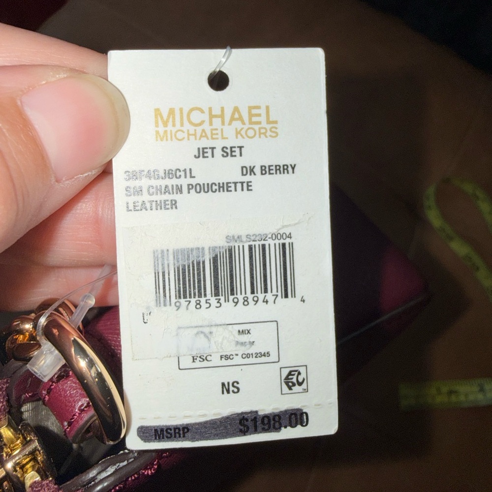 Michael Kors pouchette with Gold Chain - Picture 5 of 8